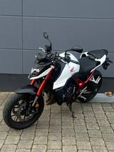 Honda CB750 Hornet inkl. Quickshifter, Tankrucksack & - HONDA HORNET
