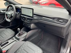FORD Focus Turnier 1.0 ST-Line X*LED*Navi*DAB*Leder