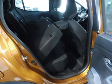 Dacia Sandero III Stepway Comfort LPG, 8-fach bereift