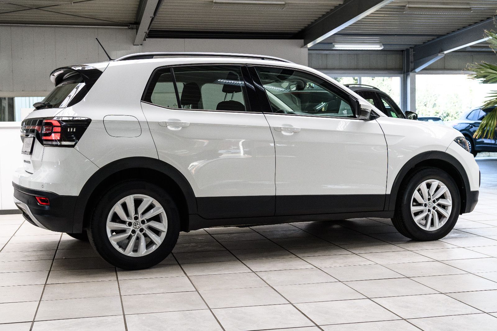 Fahrzeugabbildung Volkswagen T-Cross 1,0 DSG Life+ ACC+Kamera+Bluetooth
