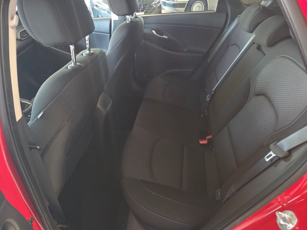 Hyundai i30 Intro HU AU NEU – Ansicht 11