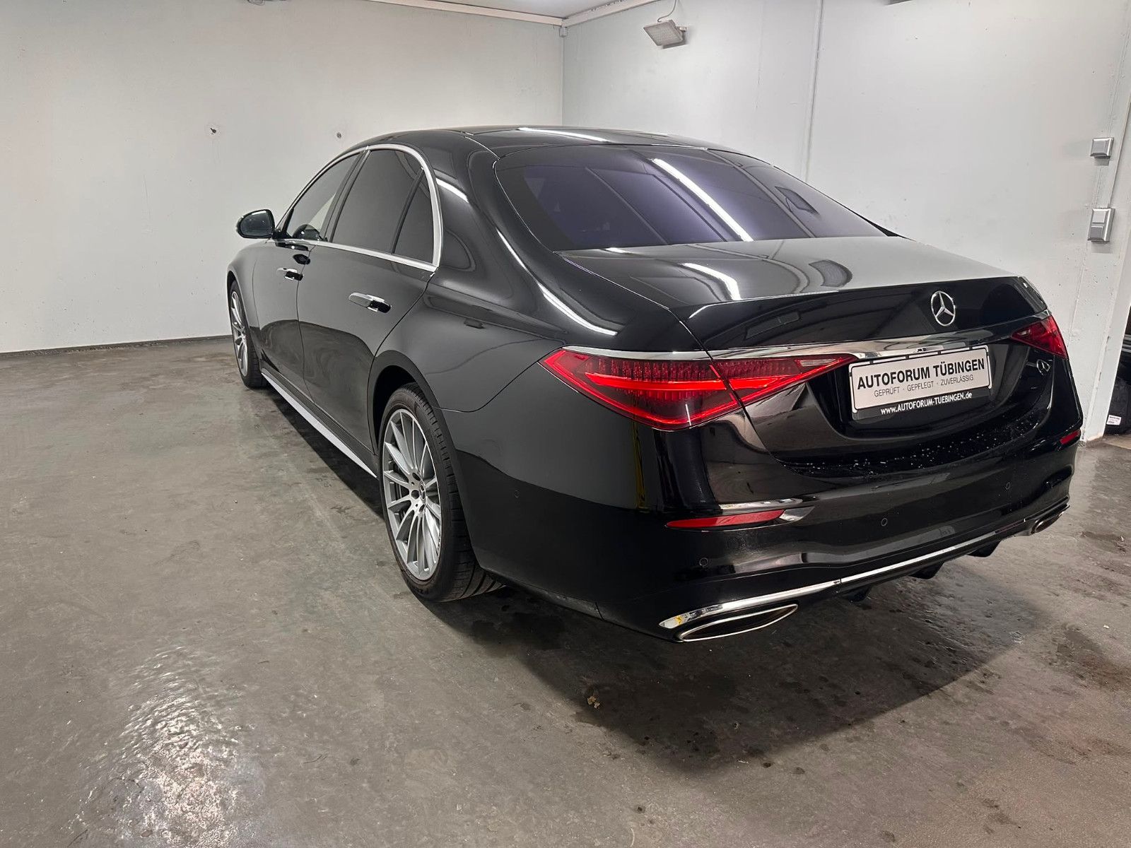 Fahrzeugabbildung Mercedes-Benz S 500 4MATIC L *AMG-LINE*DISTRO*TV*2xKLIMA*KEYGO