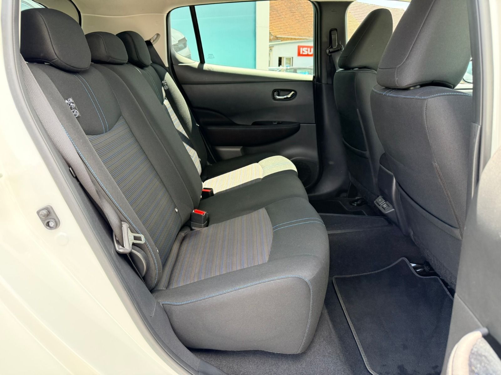 Fahrzeugabbildung Nissan Leaf Connecta 62kWh*LED*360°Cam*Wärmepumpe