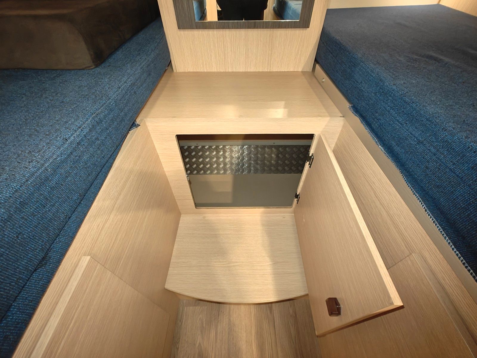 Fahrzeugabbildung XGO Dynamic 95 P - Autom. SAT, TV, Einzelbetten -