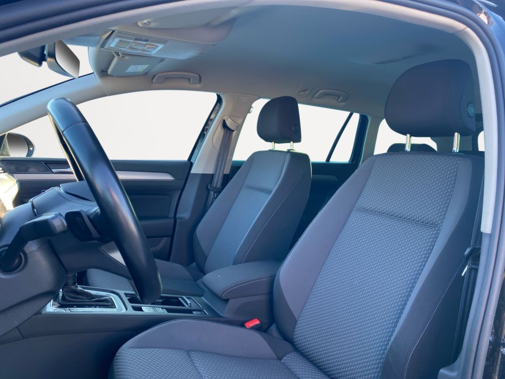 Fahrzeugabbildung Volkswagen Passat Variant 1.5 TSI DSG Navi,LED,SH,ACC,PDC