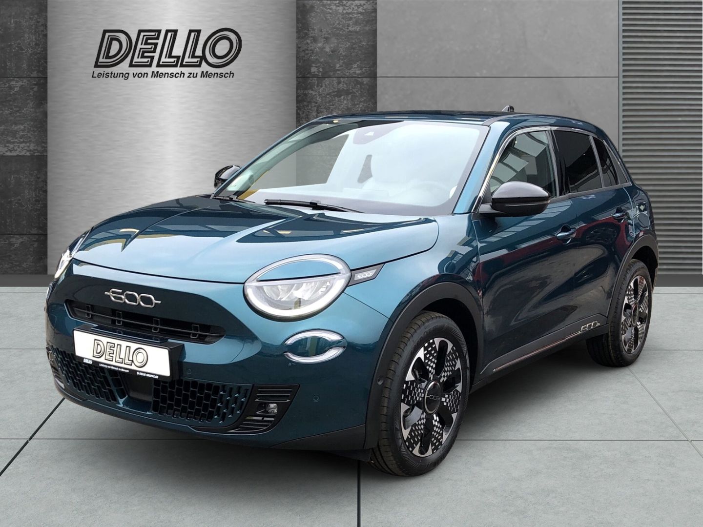 Fiat 600e La Prima Navi 360 Kamera Massagesitze LED E