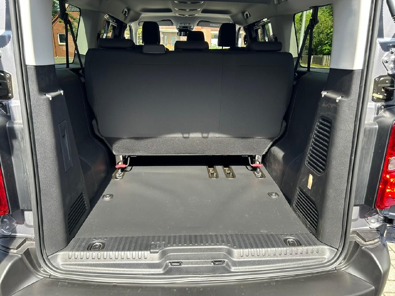 Fahrzeugabbildung Opel Zafira Life Edition XL