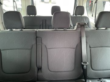 Renault Trafic - 12