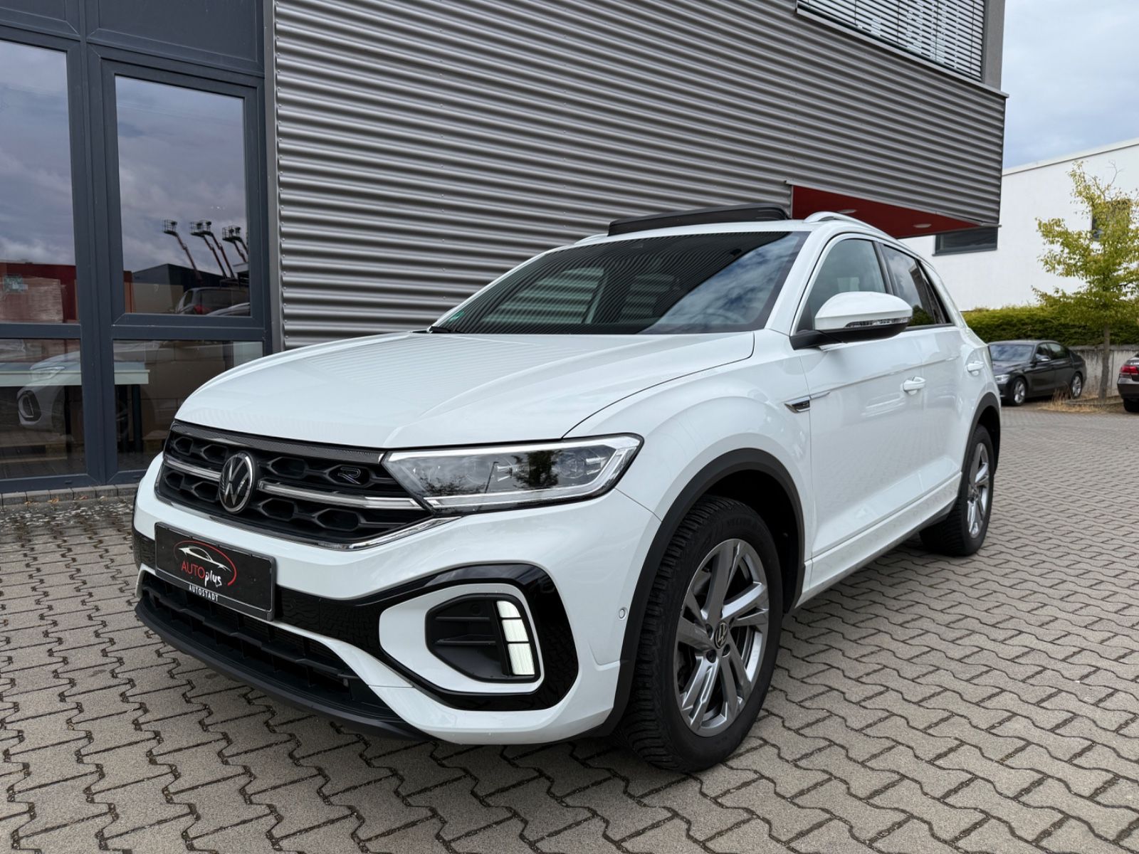 Volkswagen T-Roc 2.0 TDI SCR R-Line,PANORAMA,KAMERA,NAVI,IQ