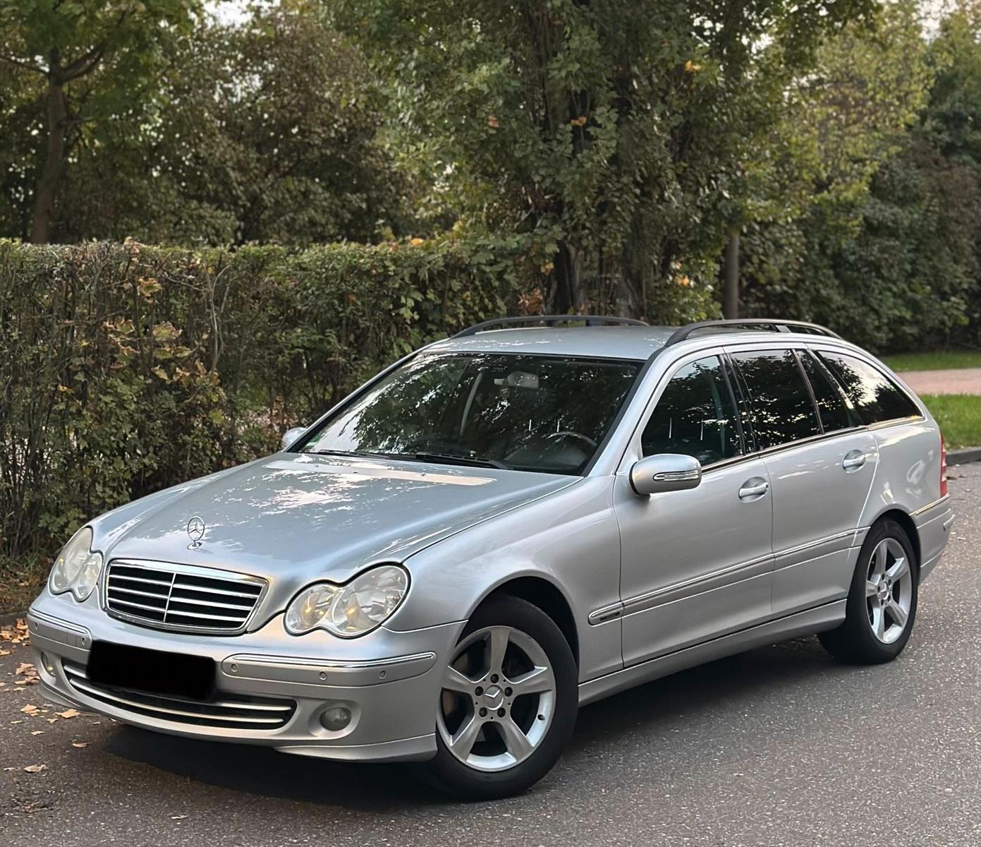 Mercedes-Benz C220 2006 — engine 150 HP (110kW)