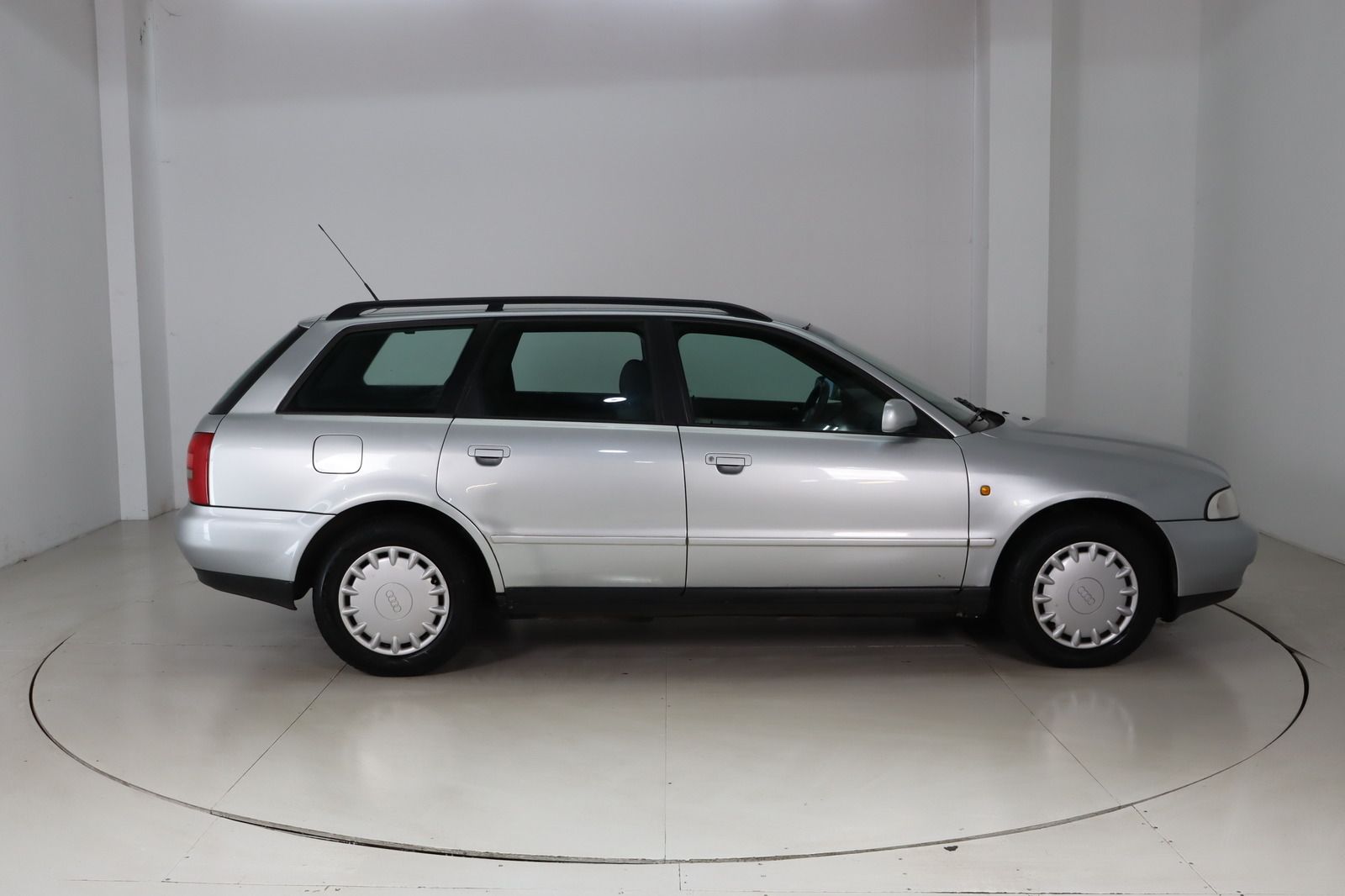 Fahrzeugabbildung Audi A4 1.8 Avant 5V * Klimaautomatik