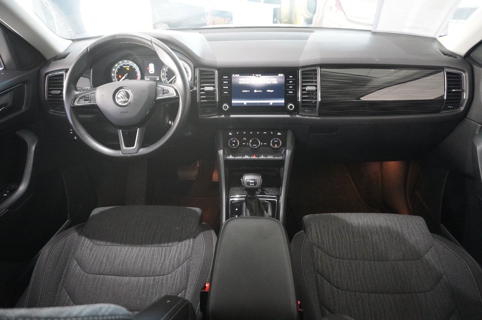 Fahrzeugabbildung SKODA Kodiaq 2.0 TDI STYLE 4X4 DSG NAVI/LED/SHZ/SPORT