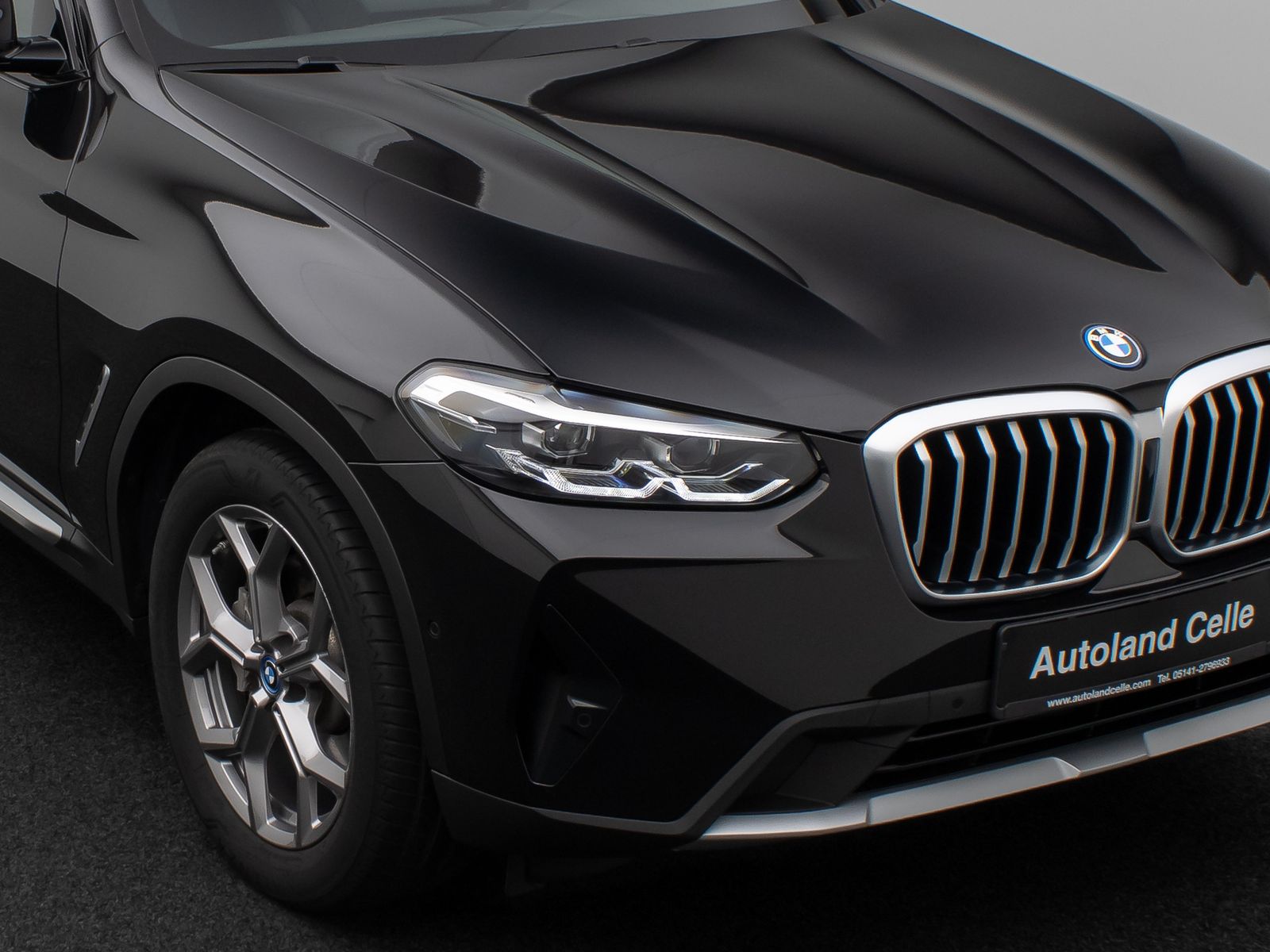 Fahrzeugabbildung BMW X3 xD30e Kamera DAB HiFi Komfort MSport 19Zoll