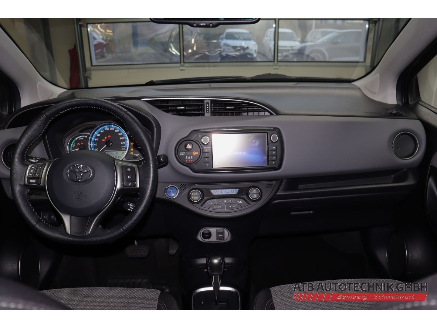 Fahrzeugabbildung Toyota Yaris Edition-S Hybrid 1.5l VVT-i SHZ 2-Zonen-Kl