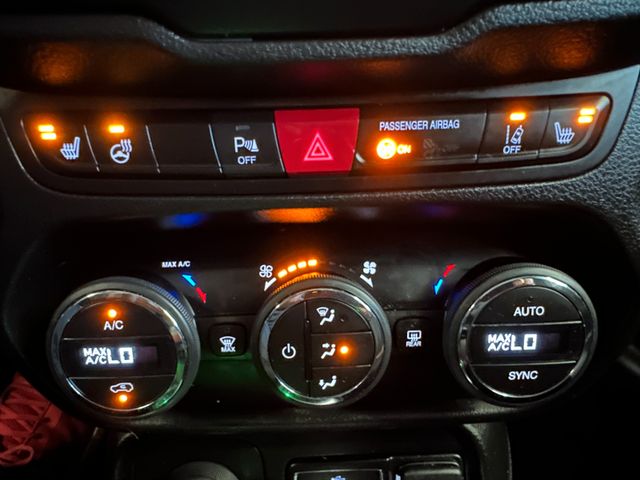 MYAUTOCENTER – Gebraucht- und Jahreswagen mit Werkstattservice in Pfaffenhofen Jeep Renegade Limited 4WD *2. Hand*Klima*Kamera*Navi*