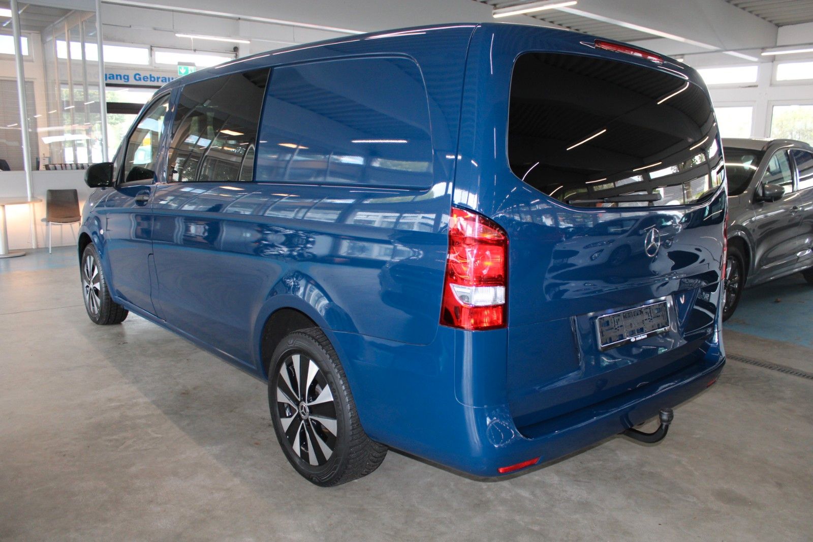 Fahrzeugabbildung Mercedes-Benz Vito MIXTO LANG 5-Si Klima STDHZ NAVI AHK CAM