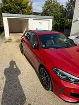 BMW M135i xDrive H/K Pano - rote BMW M135