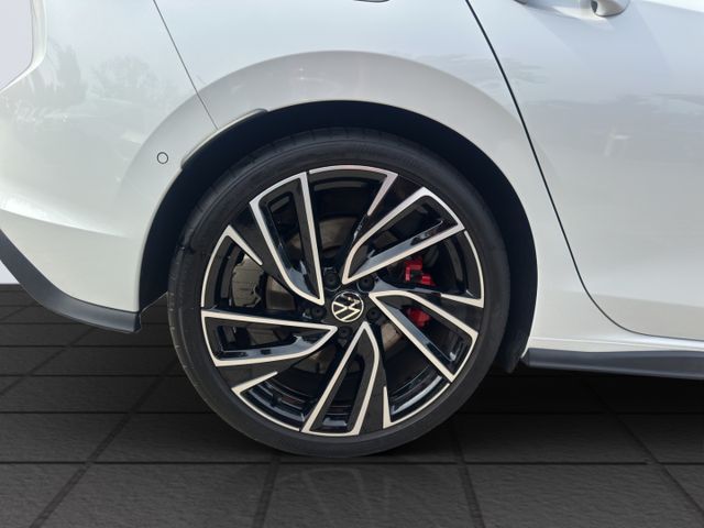 Golf GTI 2.0 TSI DSG 180kW LED AHZV Sitzheizung 