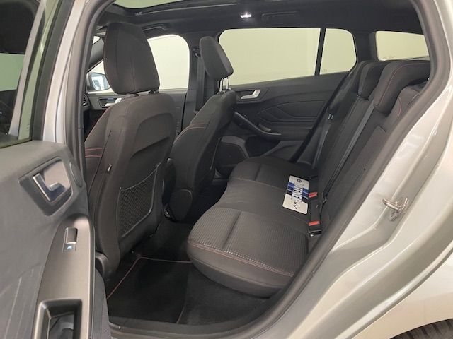 Fahrzeugabbildung Ford Focus ST-Line X LED totWinkAss Schiebedach Kamer