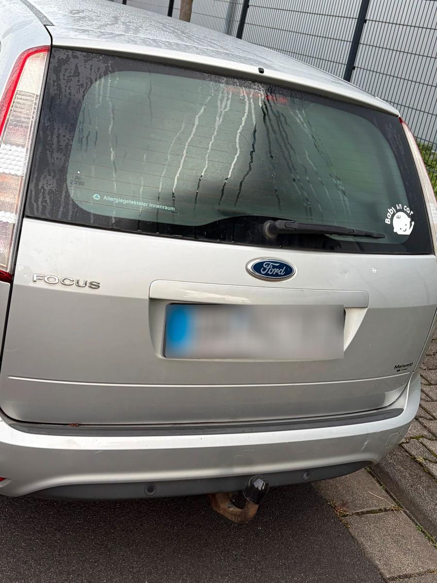 Ford Focus 2009 — photo 15