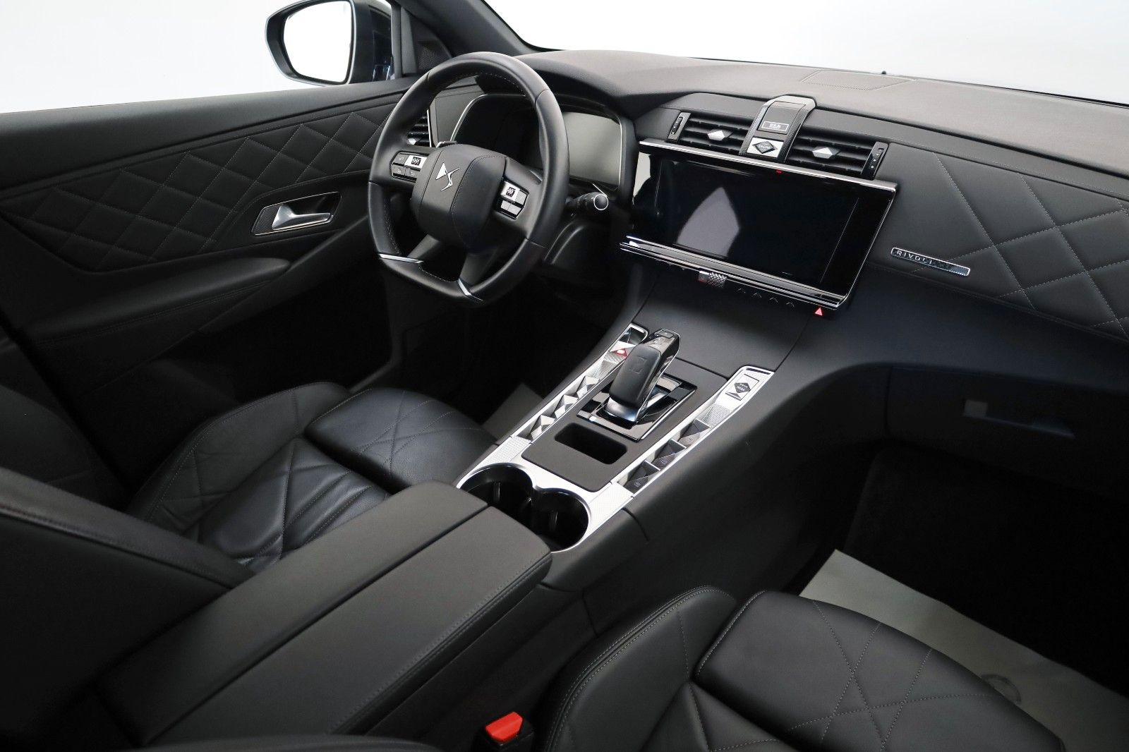 Fahrzeugabbildung DS Automobiles DS7 Crossback E-Tense 4x4 RIVOLI Leder,Navi,LED