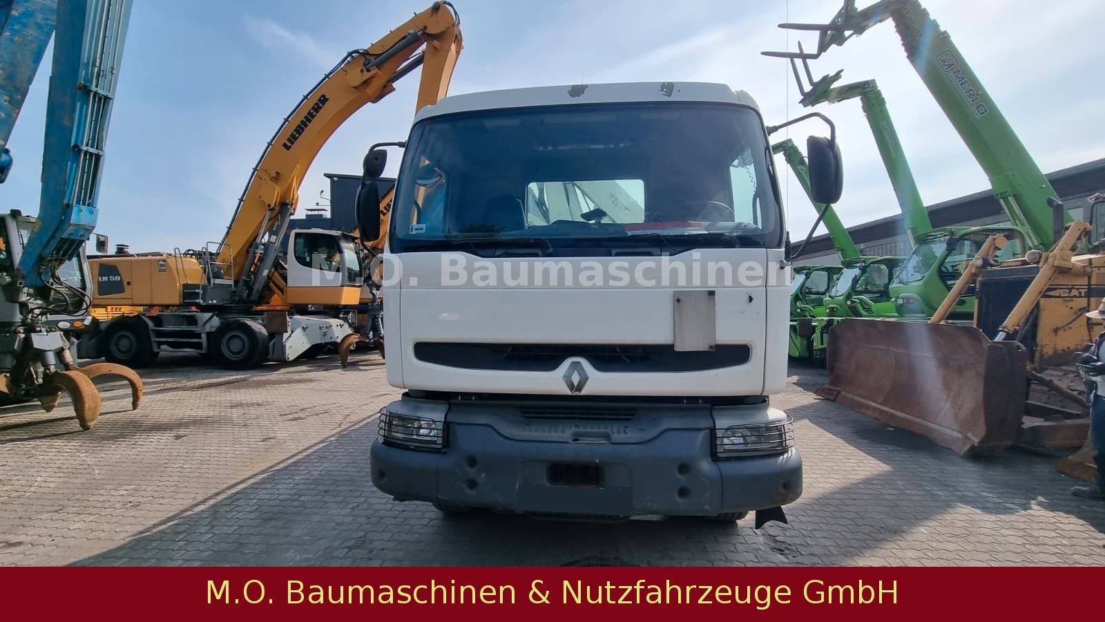 Fahrzeugabbildung Renault Kerax 370.26 / 6x4 /3.SeitenKipper /Fassi F130A