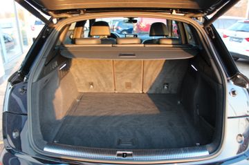 Fahrzeugabbildung Audi Q5 2.0 TFSI Quattro 2x S Line Matrix Pano 20"