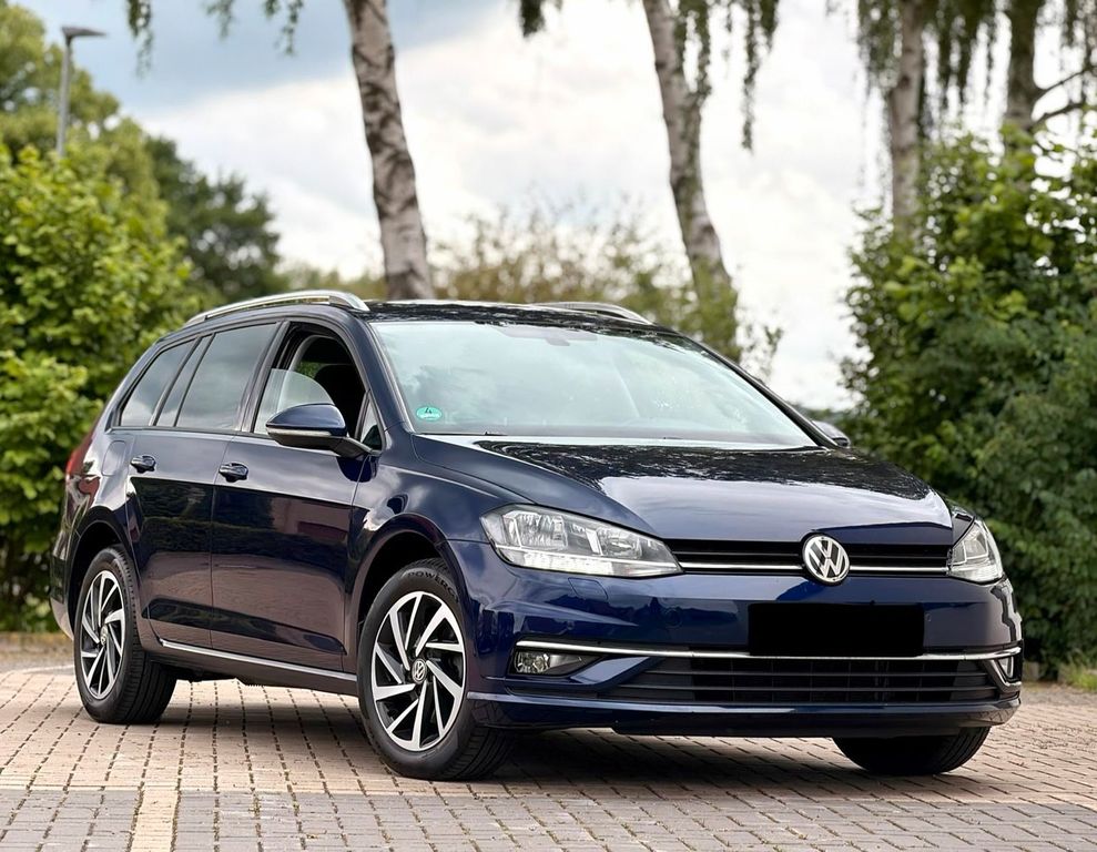 Image of Volkswagen Golf