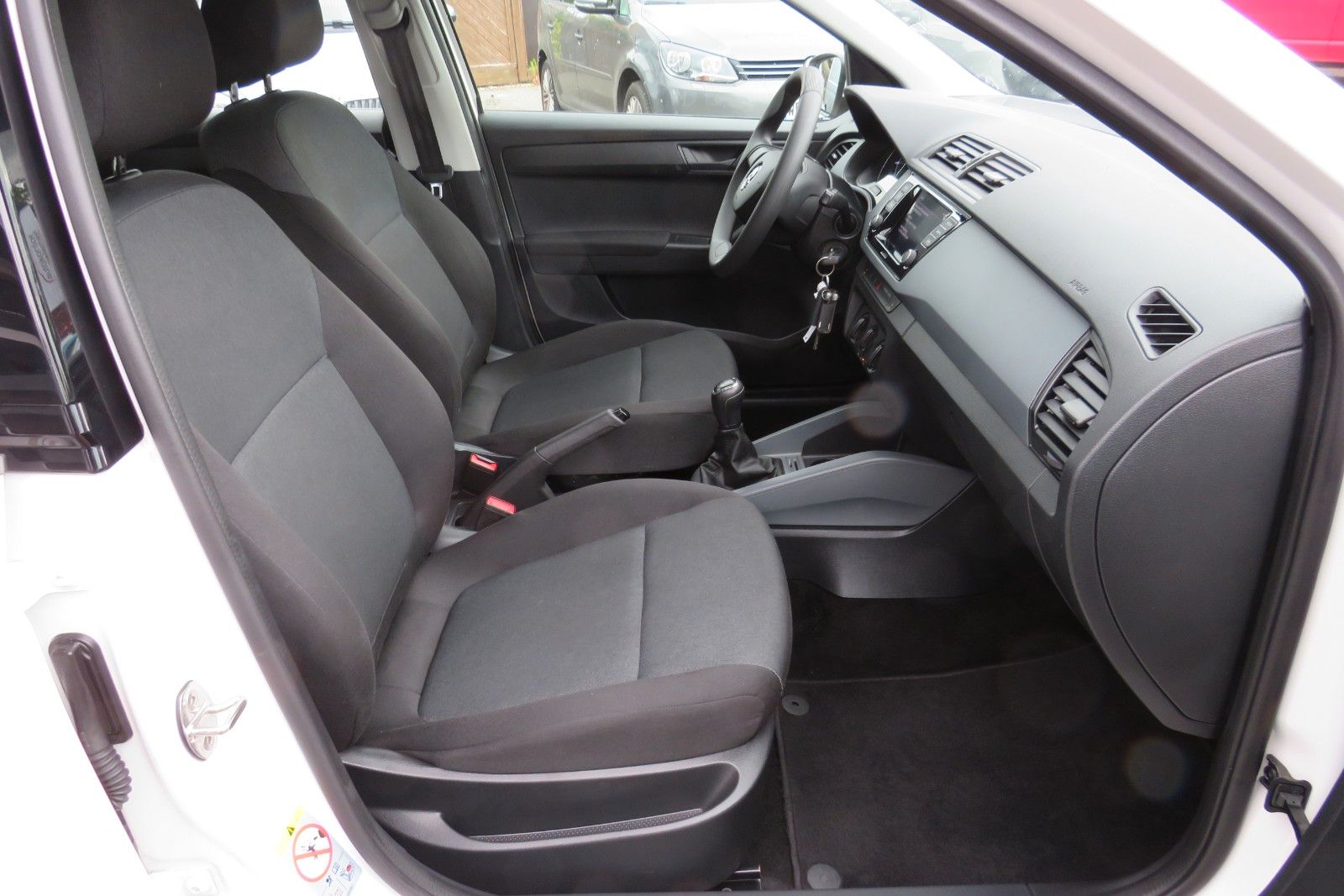 Fahrzeugabbildung SKODA Fabia Combi KLIMA SITZHEIZUNG PDC ALU 1.HAND