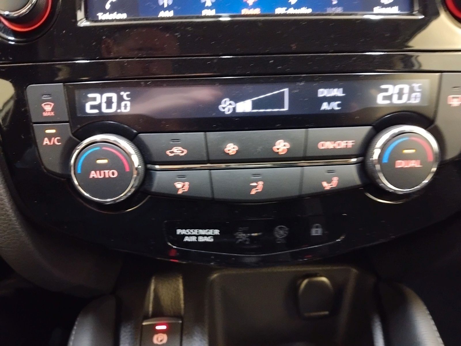 Nissan Qashqai (08/2021, Benzin)