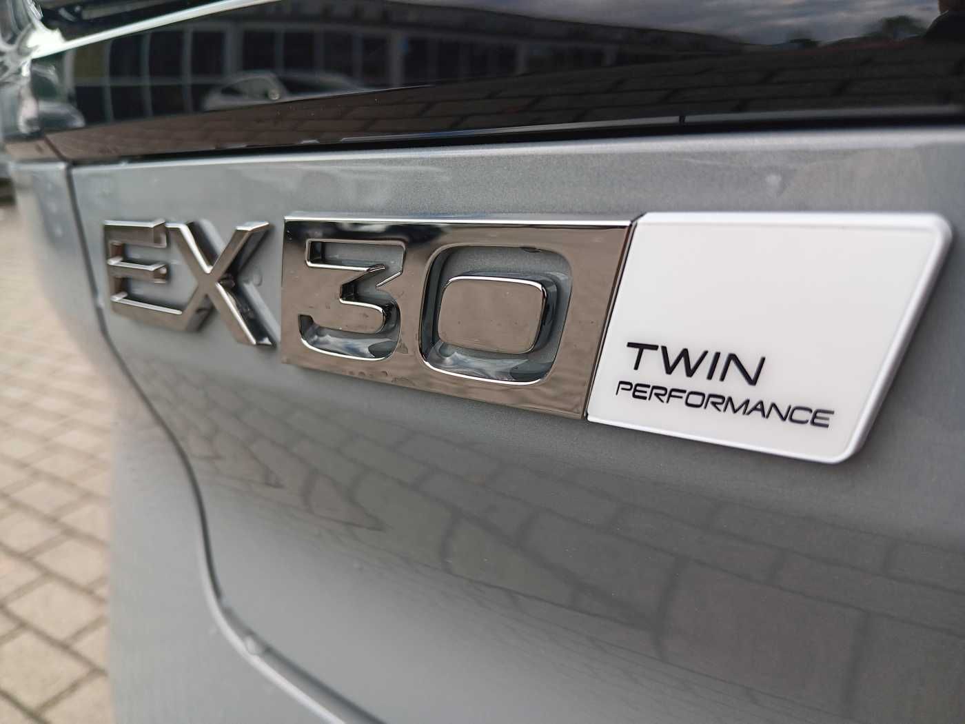 Fahrzeugabbildung Volvo EX30 CrossCountry Twin Performance Ultra