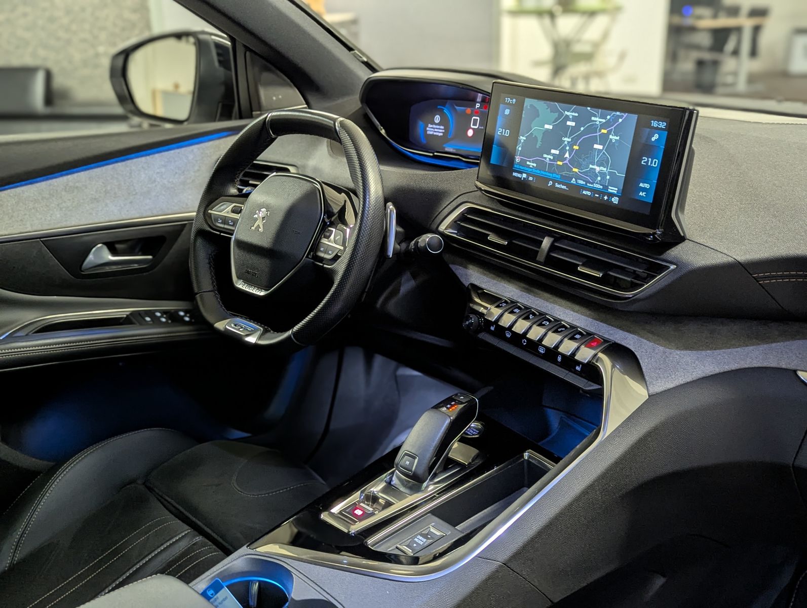 PEUGEOT 5008 GT Allure Pack Kamera LED Pano 7-Sitze AHK - Image 10