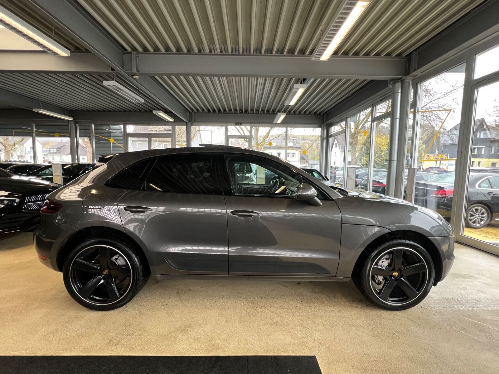 Fahrzeugabbildung Porsche Macan S *SITZBELÜFTUNG*PANORAMADACH*