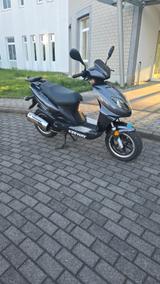 Keeway Neuwertiger TOP Zustand 4.000 km 45/25er möglich - KEEWAY MOTORRAD