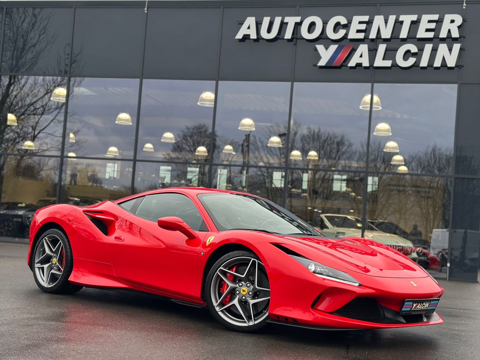 FERRARI F8 - Gebrauchtwagen in Aurich
