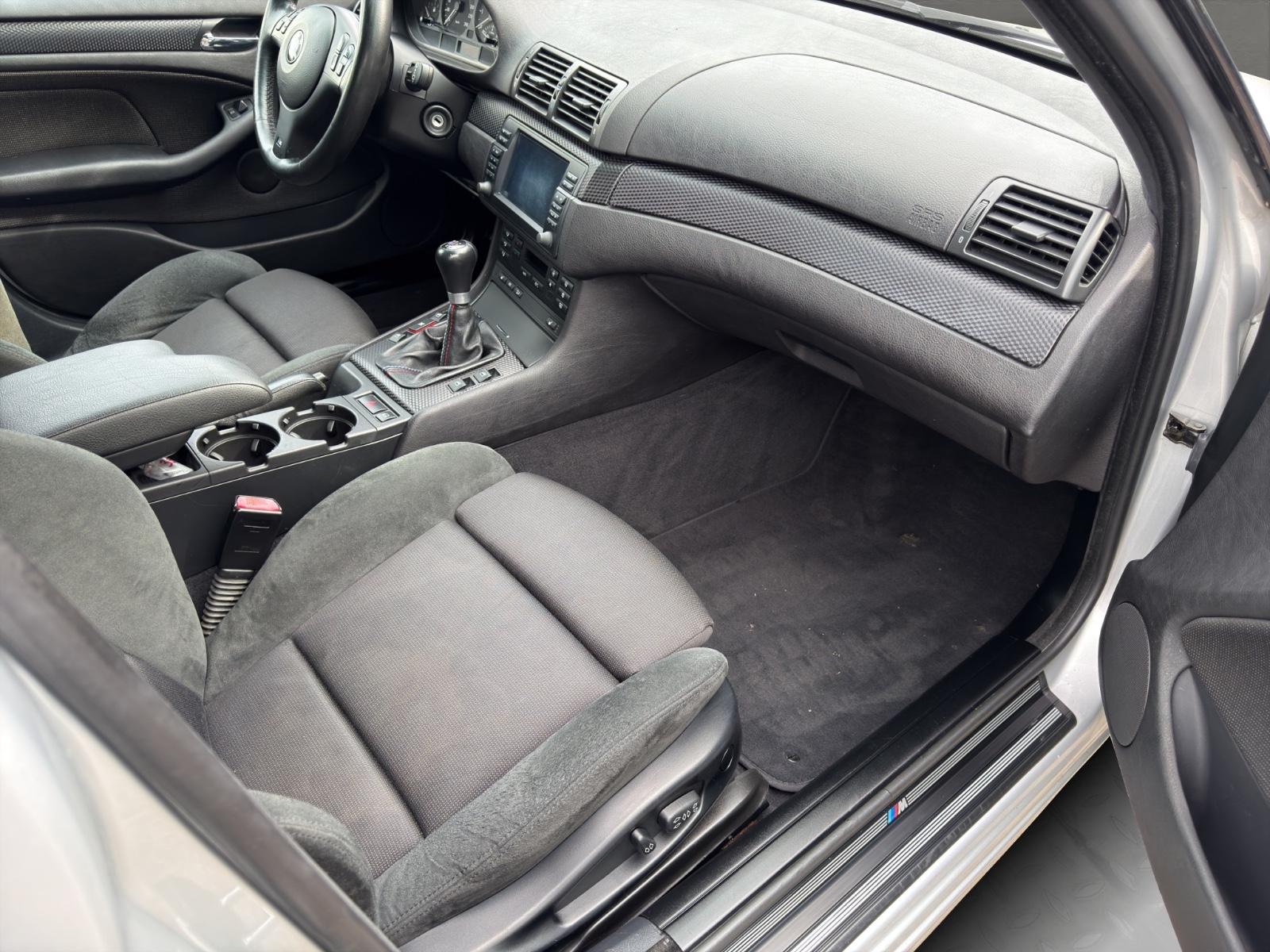 BMW 325 xi Touring E46 2.5i 192 ch 4x4 – Pack M – boîte manuelle – Alcantara – sièges chauffants & à mémoire – toit ouvrant – attelage