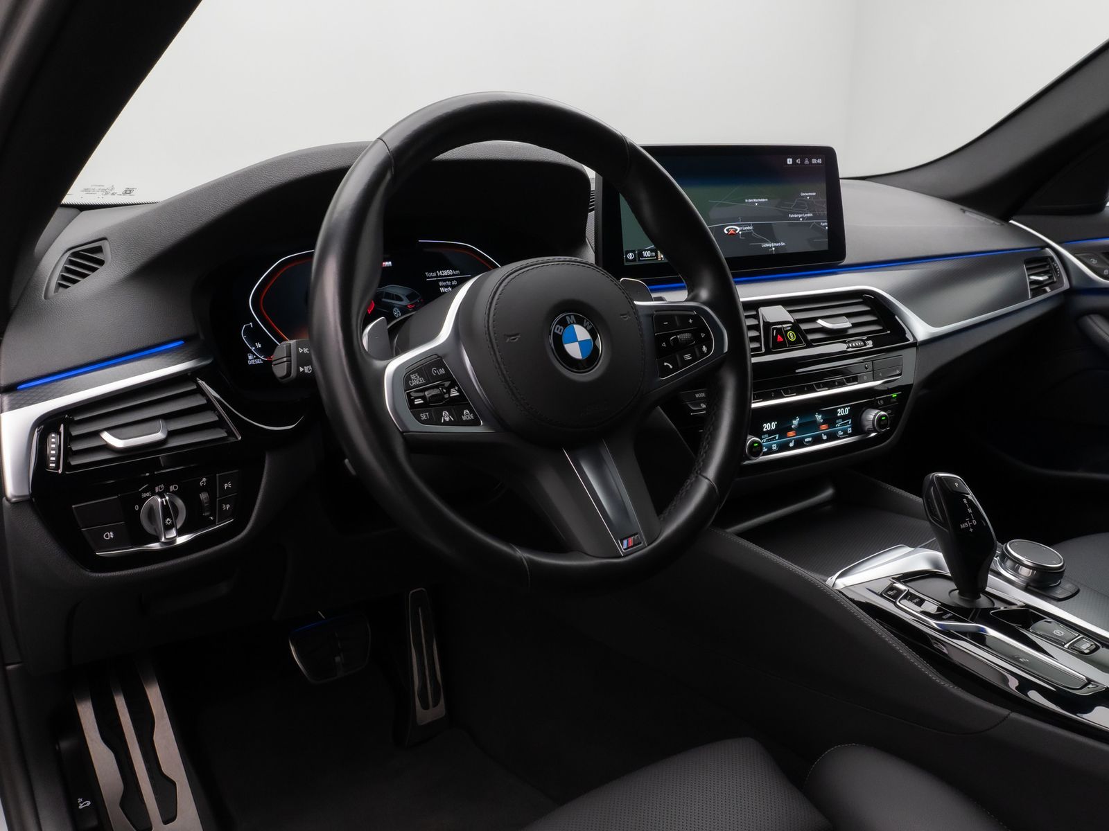 Fahrzeugabbildung BMW 540d xD M SportPro Kamera Laser HUD DAB HiFi 19"