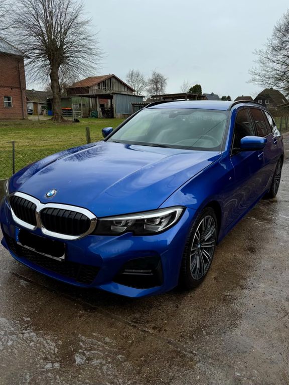 Image of BMW 320