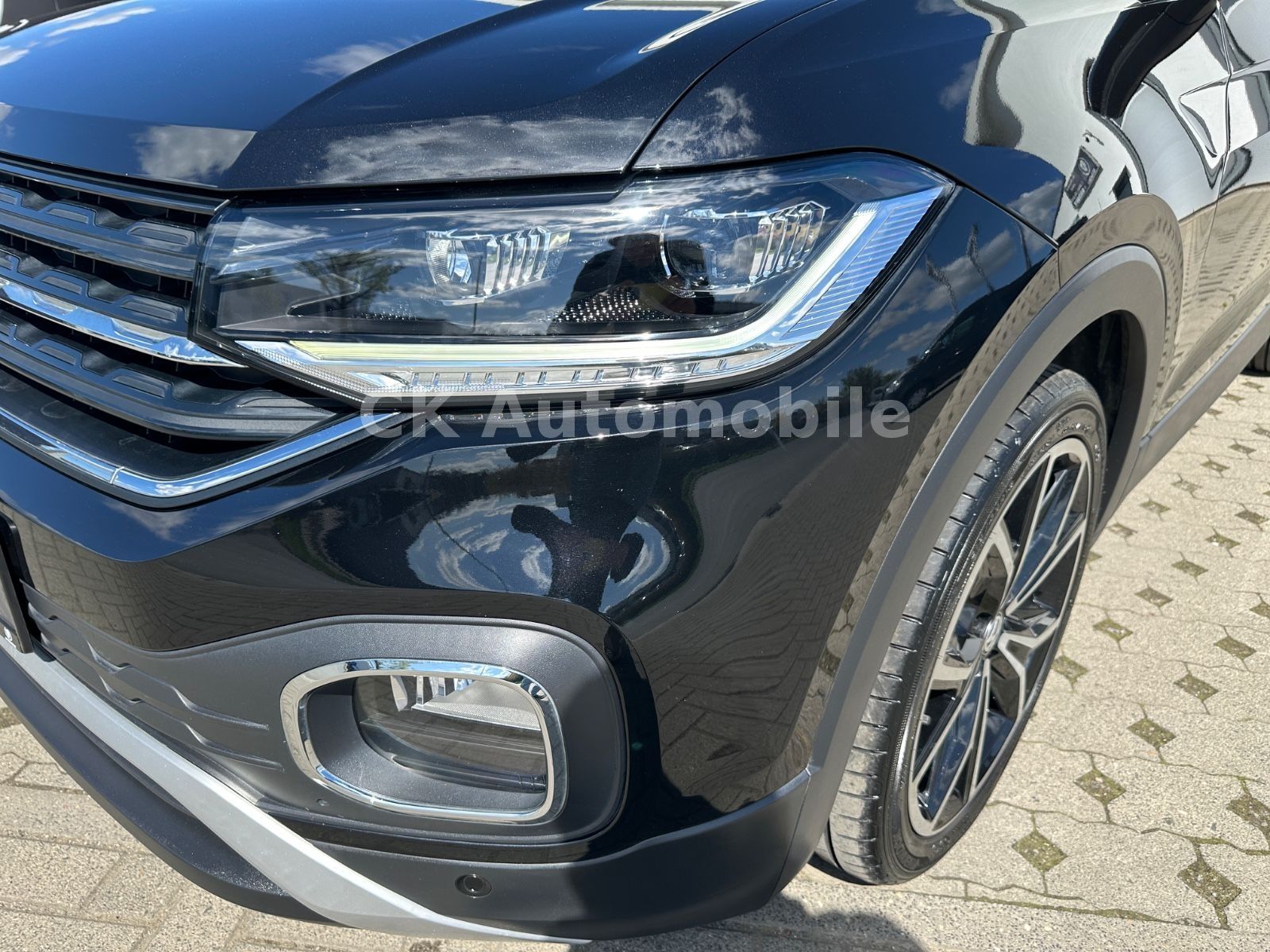 Fahrzeugabbildung Volkswagen T-Cross 1.0 TSI Style Highline DSG/LED/ACC/PDC