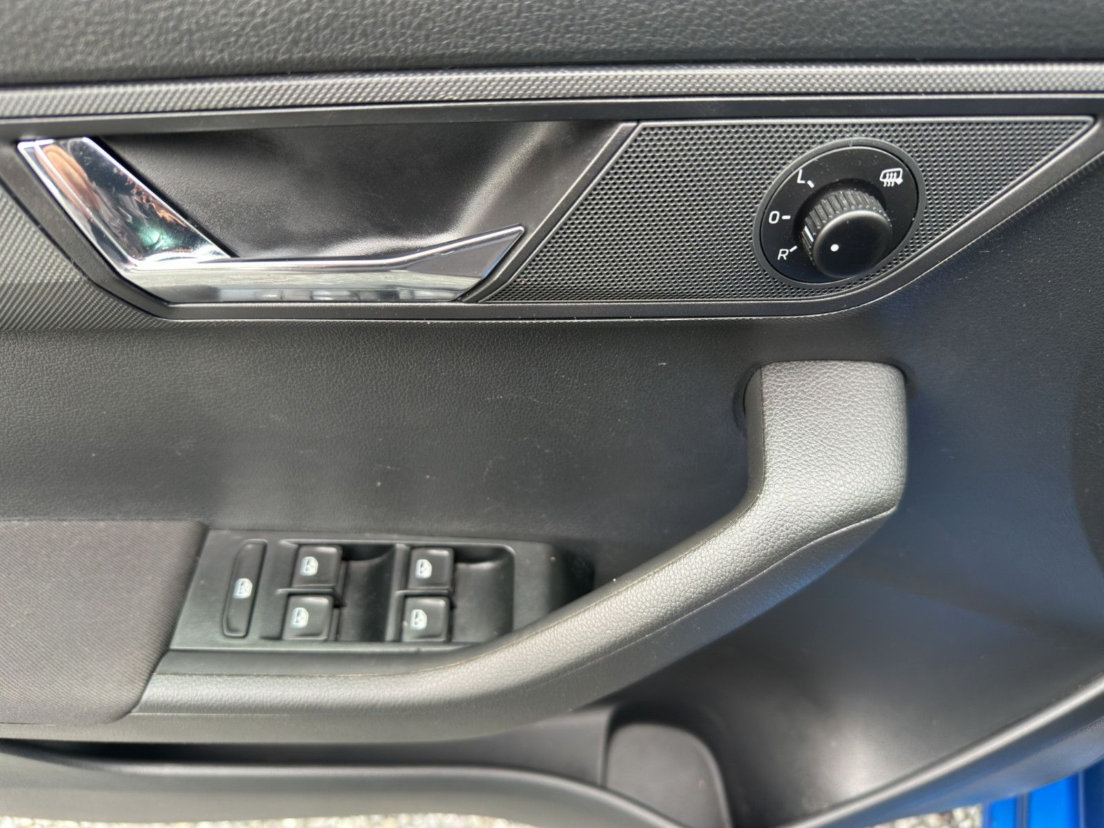 Fahrzeugabbildung SKODA Fabia Drive/ NAVI/ SITZHEIZUNG/ KLIMA