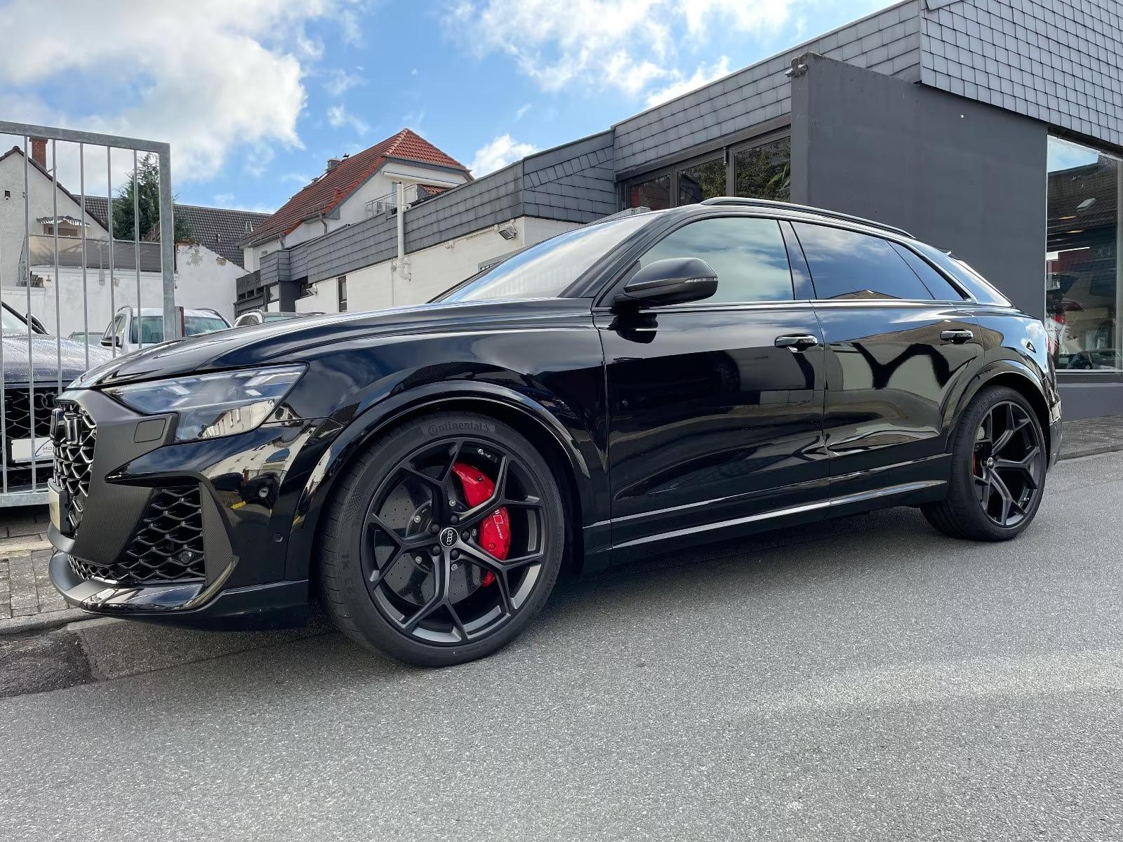Audi RSQ8 Performance Full Option|Carbon|STHZ|B&O Adv