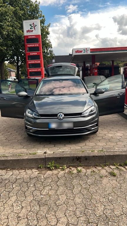 Image of Volkswagen Golf