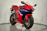 Honda CBR 600 RR *2025*Griffheizung*Dekor*6J.Garantie*