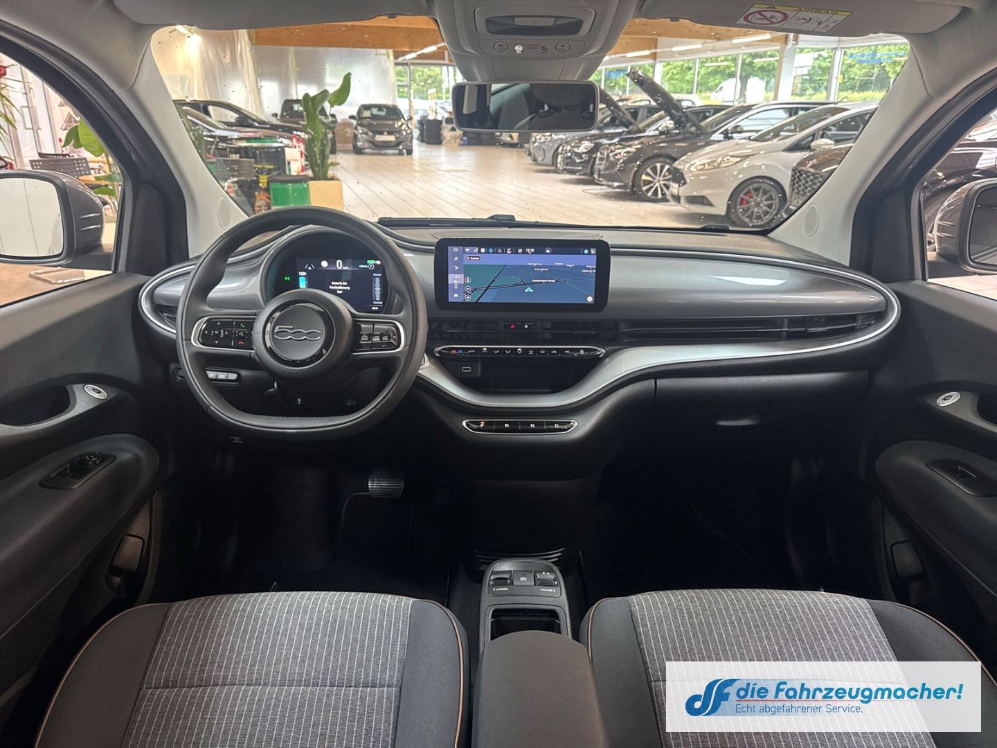 Fahrzeugabbildung Fiat 500 e Icon Navi Digitales Cockpit Memory Sitze A