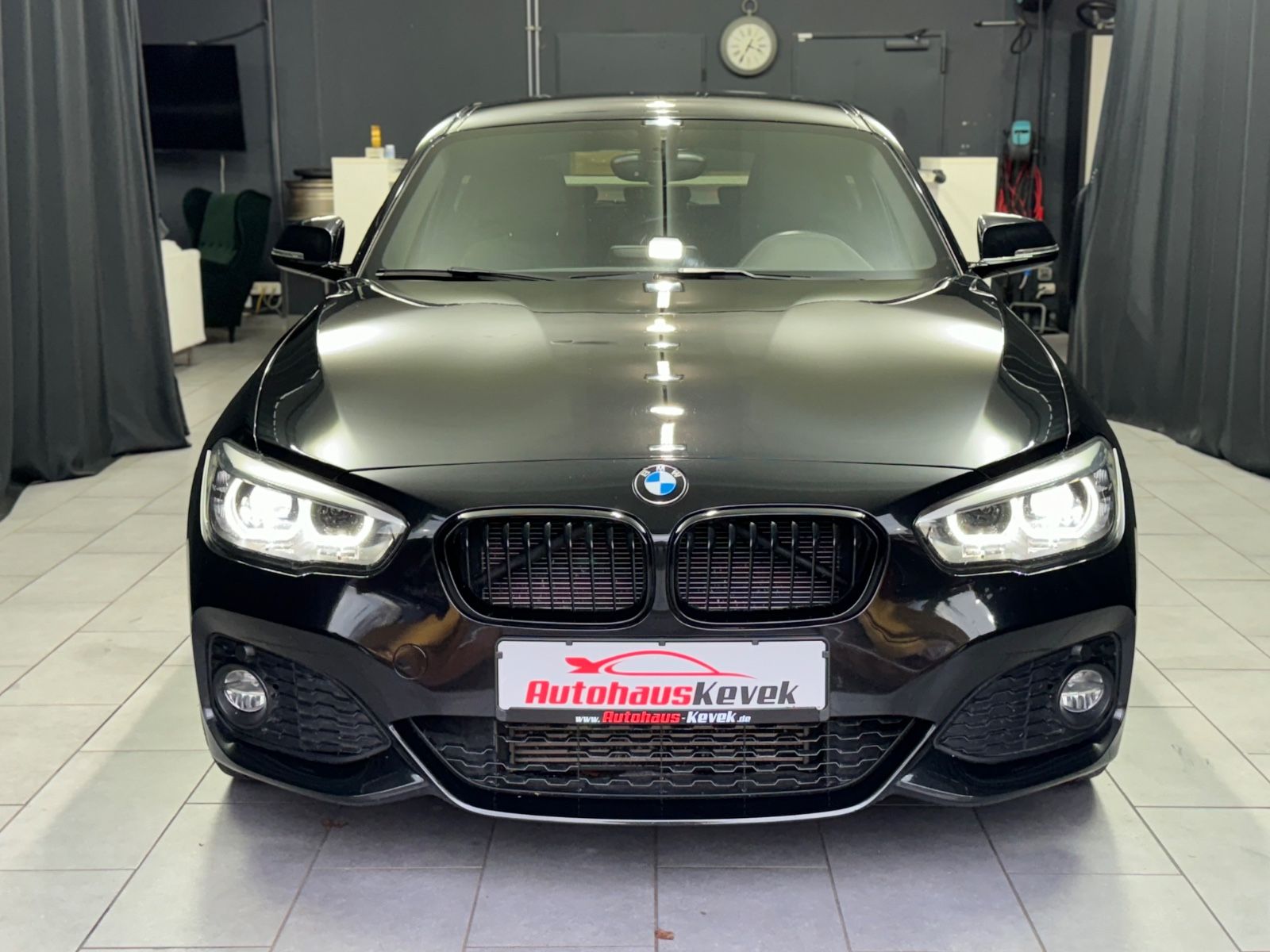 Fahrzeugabbildung BMW 120d Edition M SPORT SHADOW|AUTOMATIK|LEDER|PDC