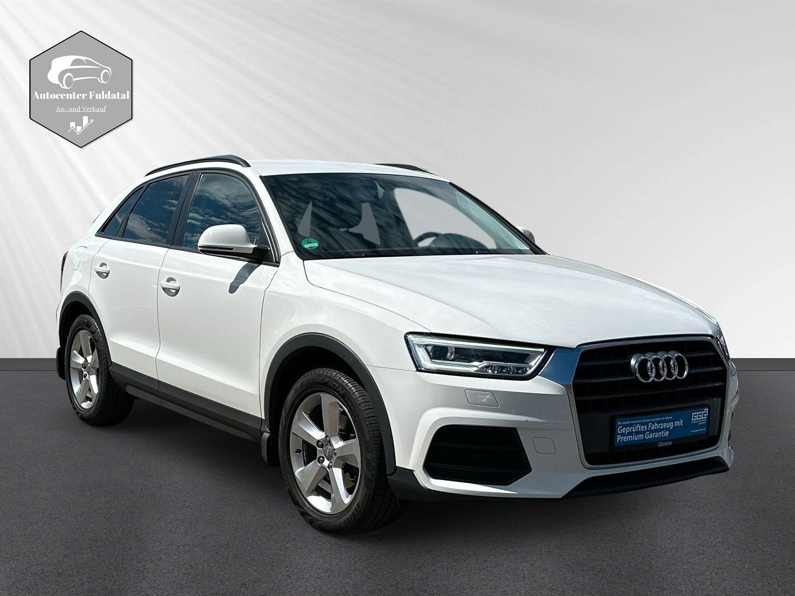 AUDI Q3 2.0 TDI /1-Hand/60-TKM/AHK/Klima/SHZ/ NAVI/