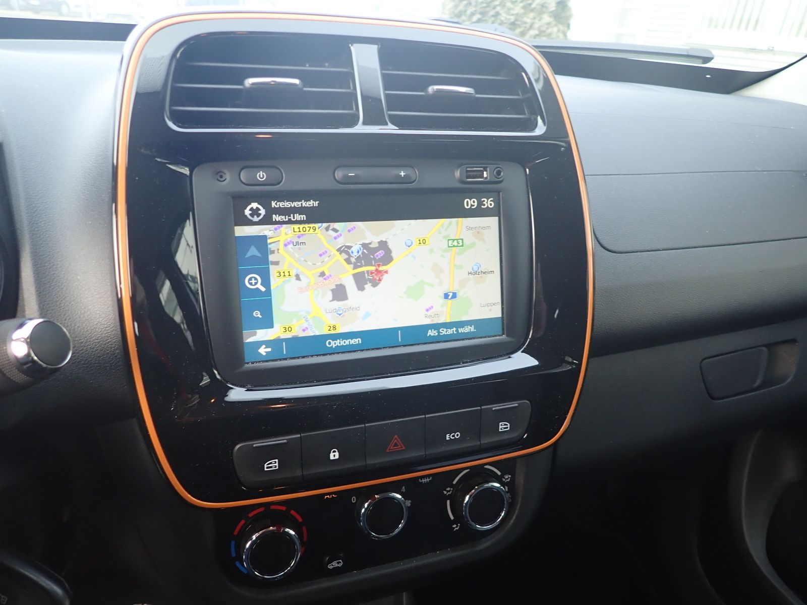 Fahrzeugabbildung Dacia Spring Electric Comfort Plus 45 PS