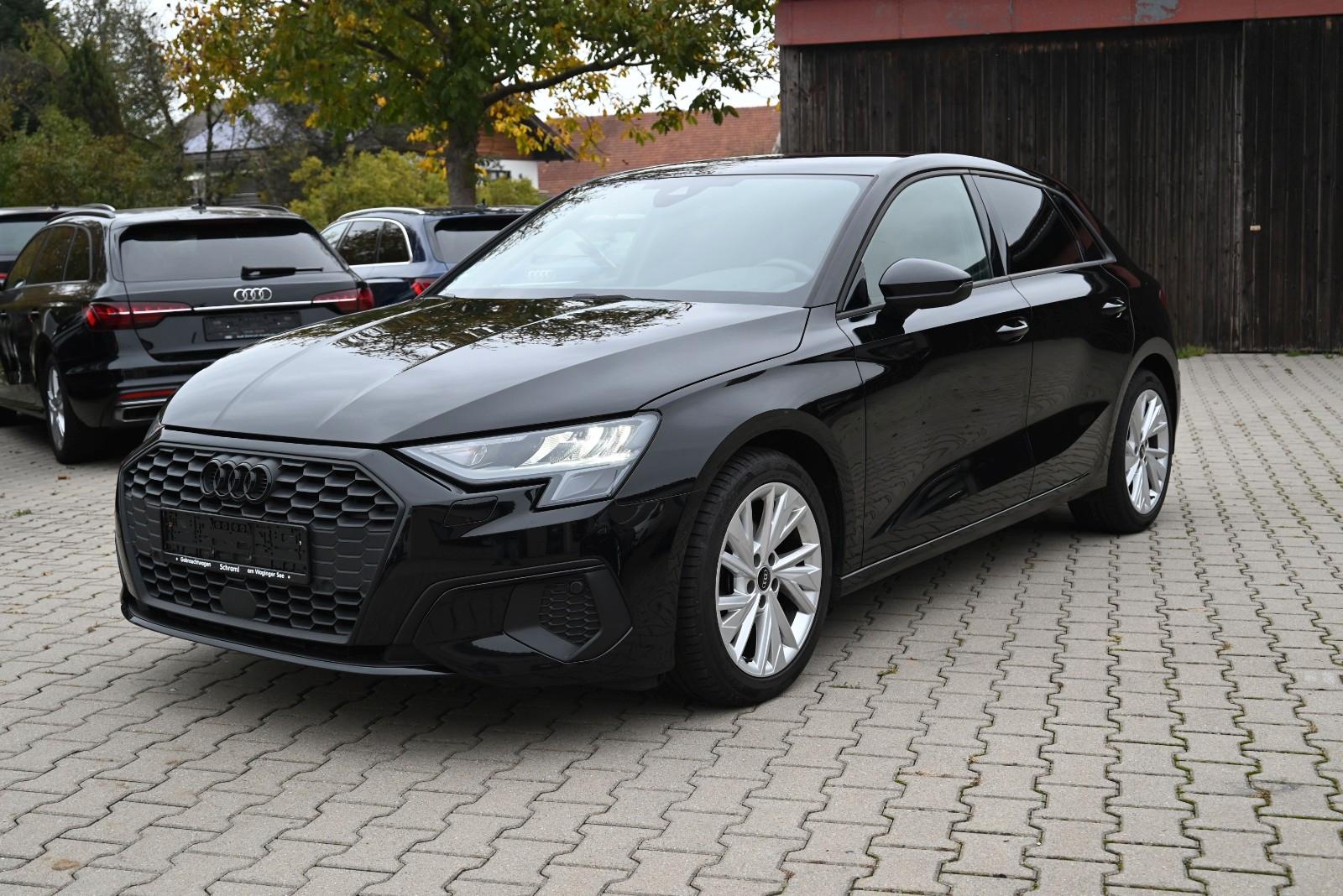 Audi A3 Sportback 30 TFSI S-Line/Neuer Motor! Leder