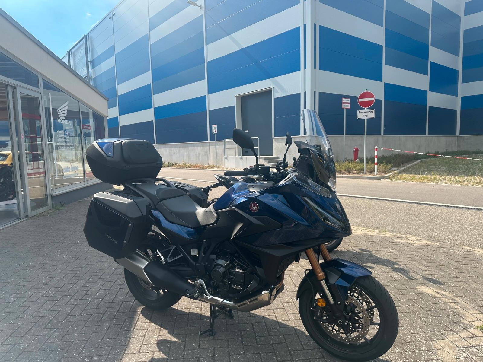 Honda NT 1100 DCT+ ES   1.hand + 700 km