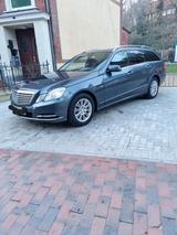 Mercedes-Benz E 220 CDI /TÜV neu/ 7Gang Automatik/3 Hand